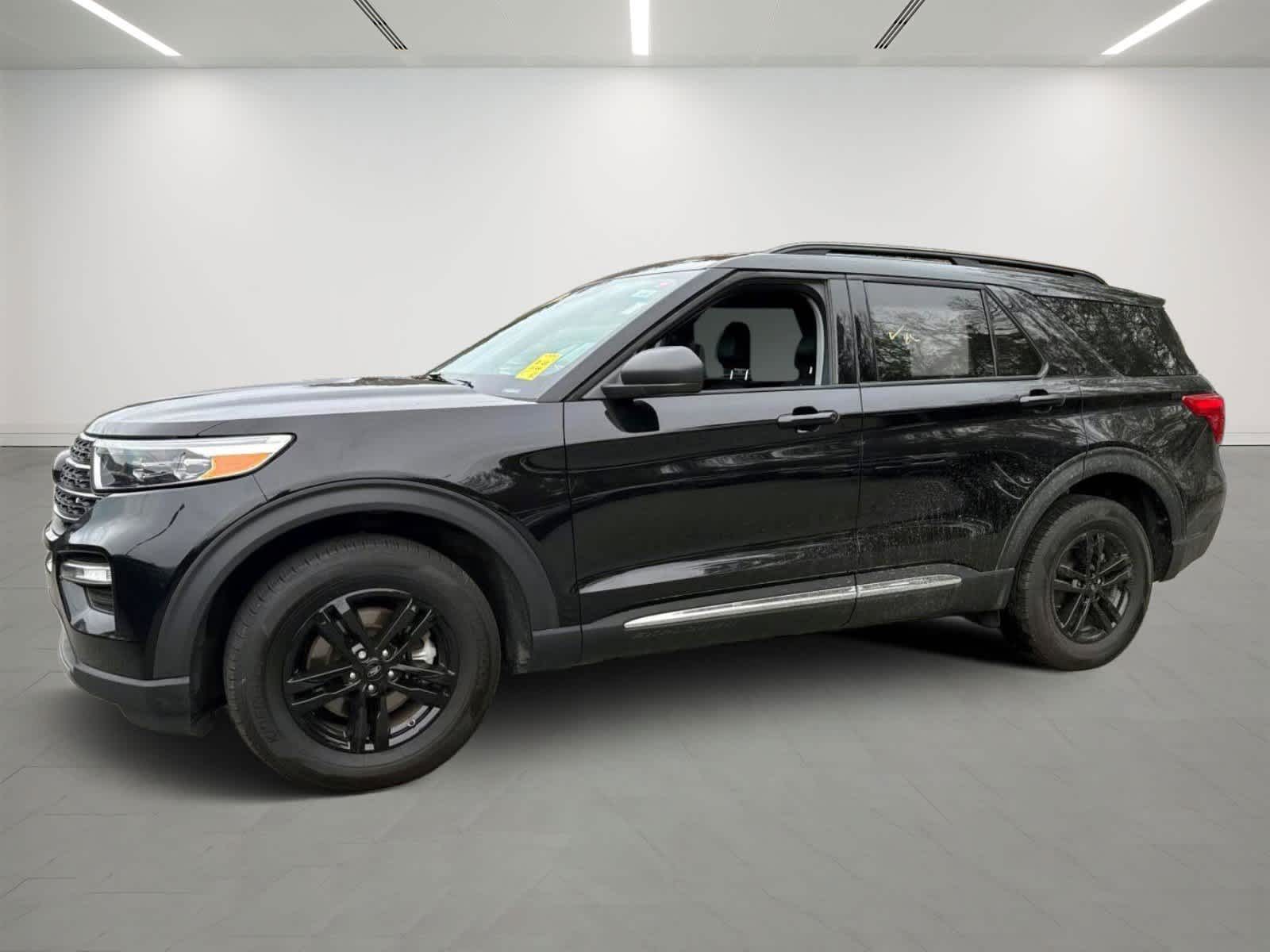 2023 Ford Explorer XLT's photo