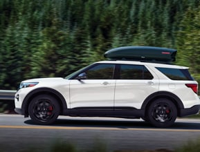 2022 ford explorer outfitters cargoyakima skybox