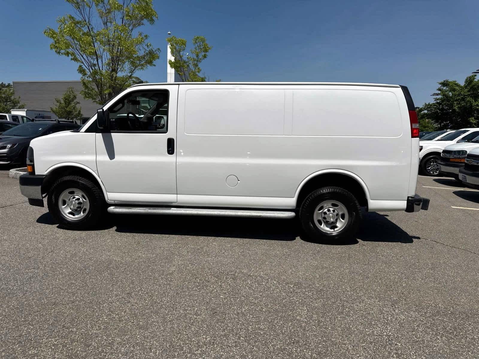 2023 Chevrolet Express Cargo Work Van - Photo 2