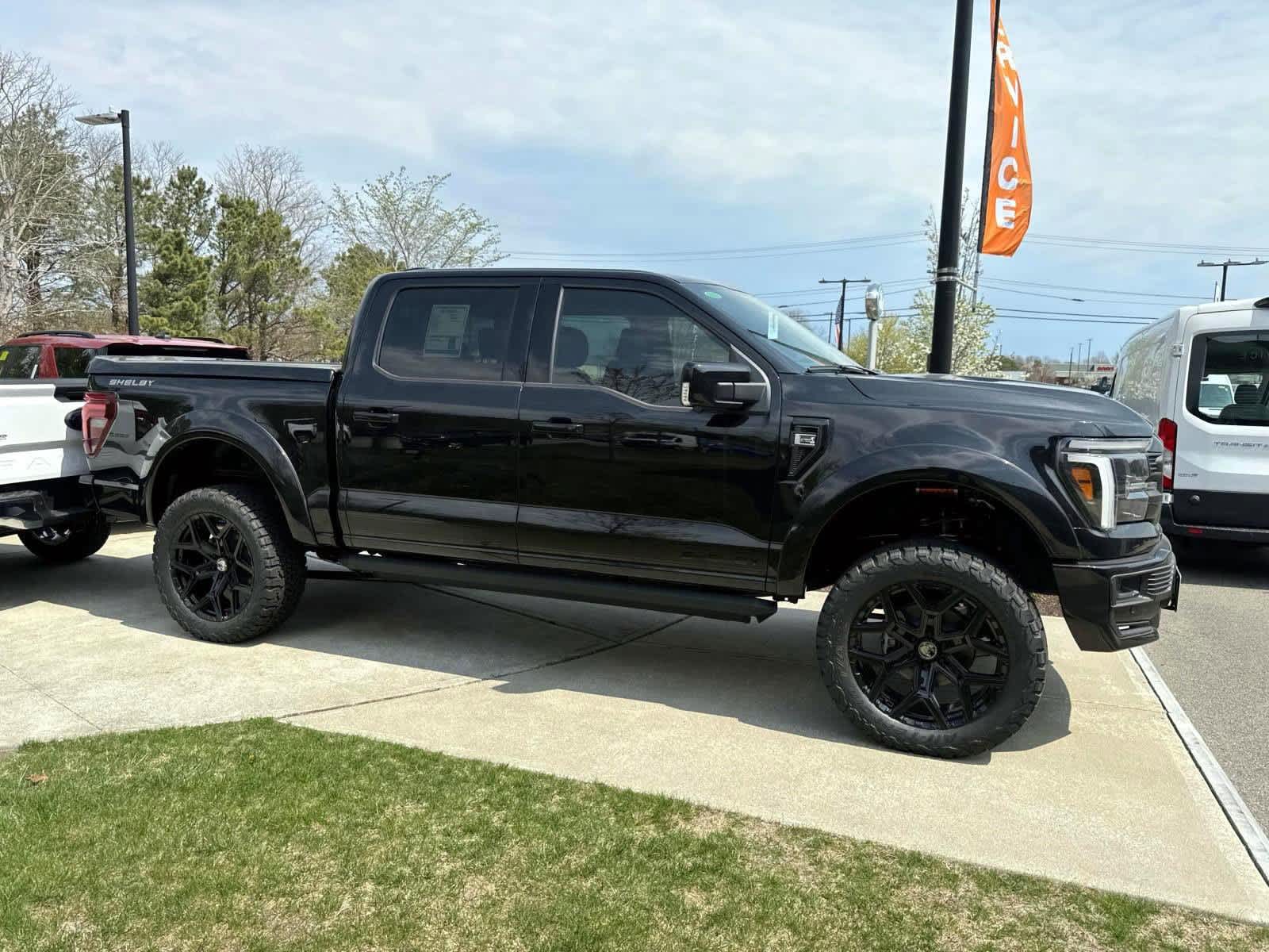 2025 Ford F-150 Lariat photo 4