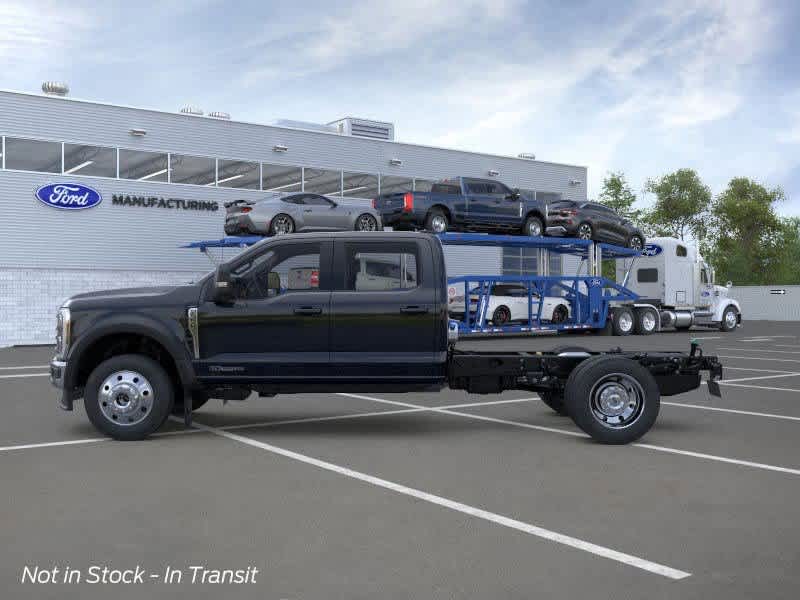 2026 Ford F-550 photo 3