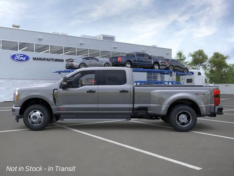 2025 Ford F-350 XLT photo 3