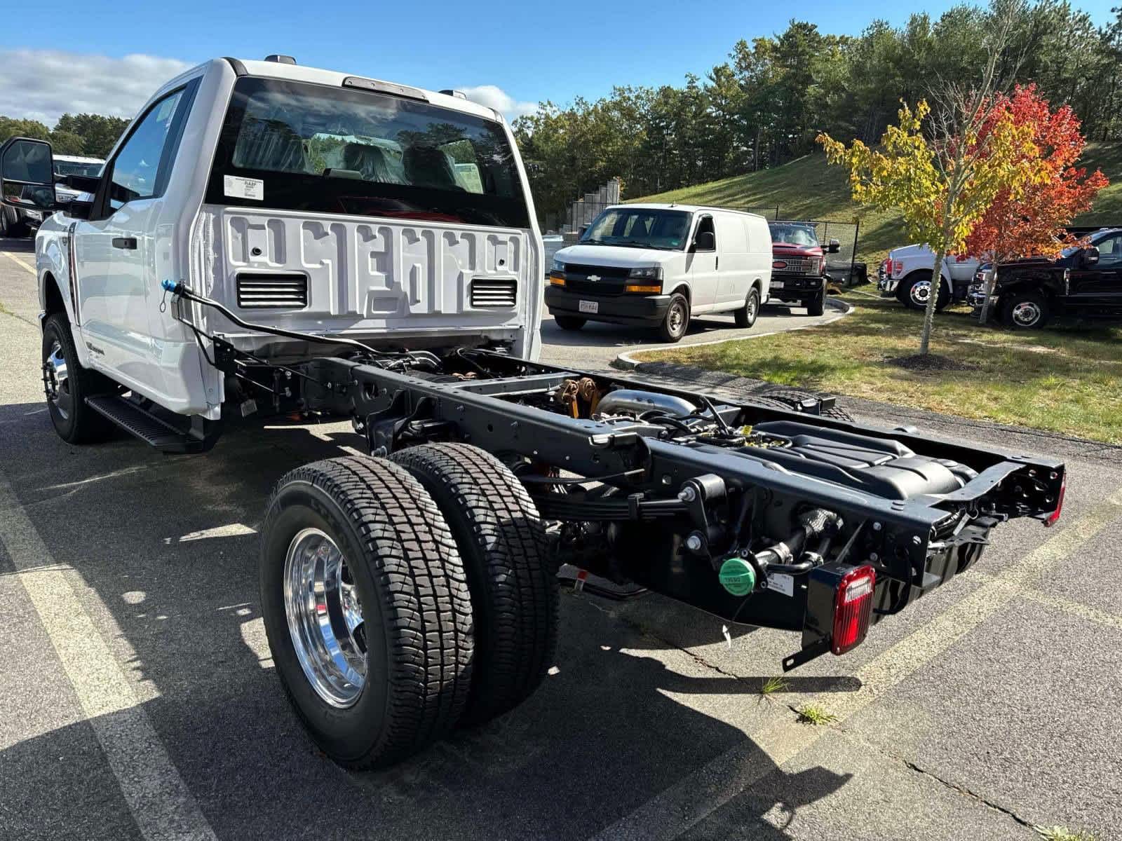 2026 Ford F-350 XL photo 2