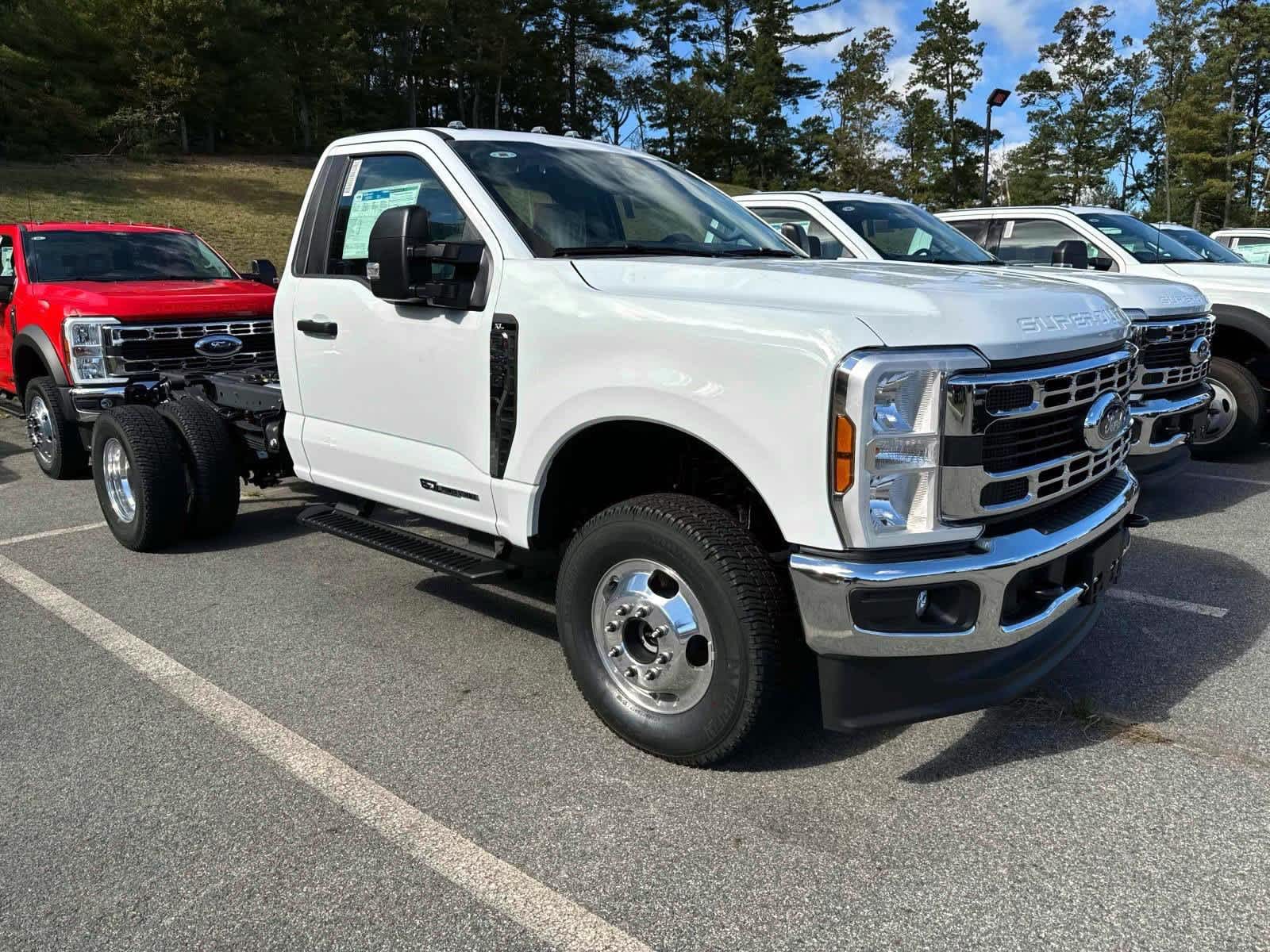 2026 Ford F-350 XL photo 4