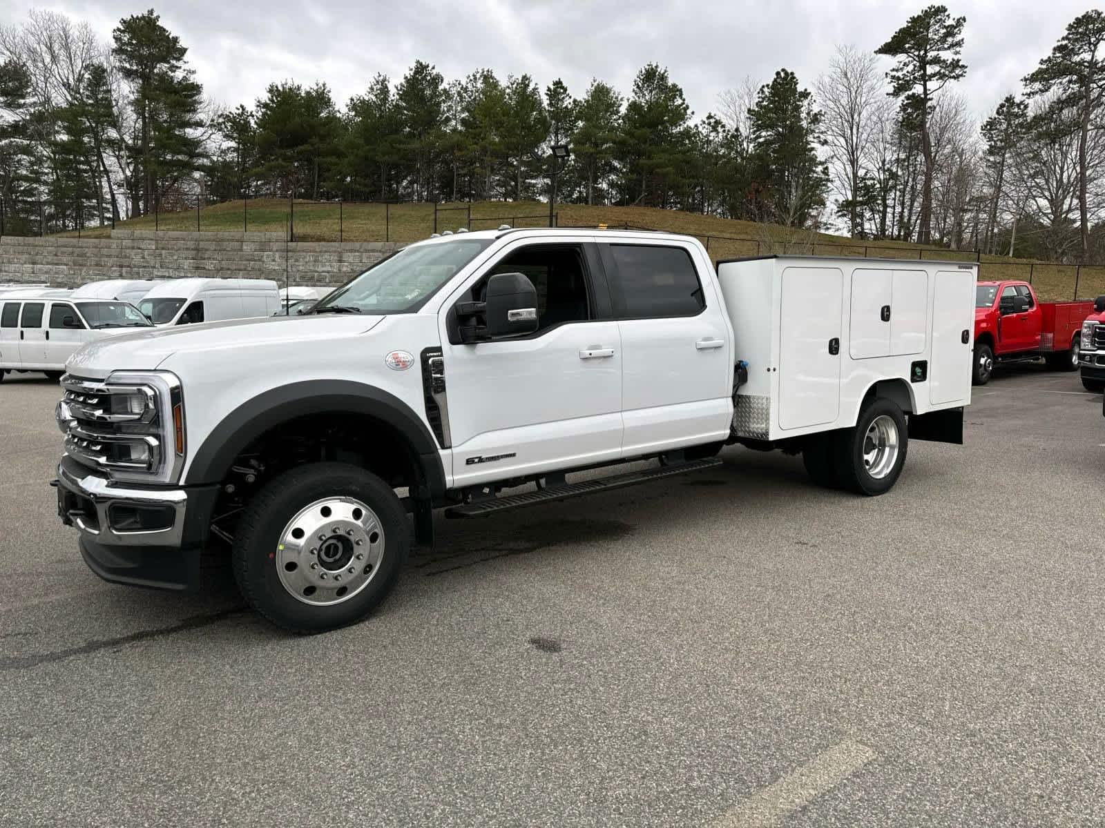 2026 Ford F-450 Lariat 4x4 Crew Cab 179-In DRW's photo