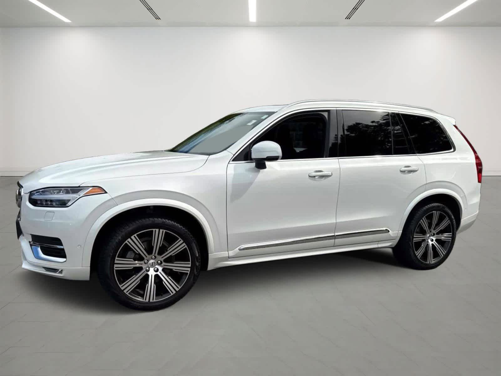 2022 Volvo XC90 Inscription's photo