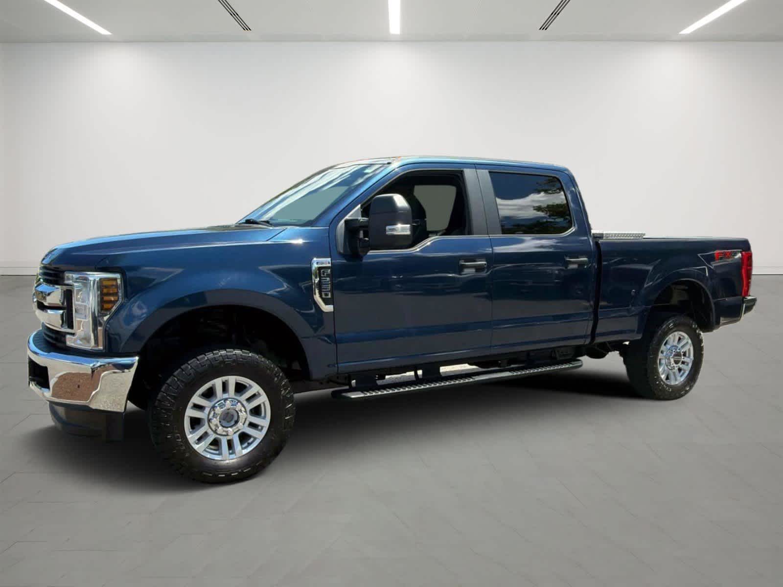 2019 Ford F-250 XL 4x4 Crew Cab 6-3/4' Box's photo