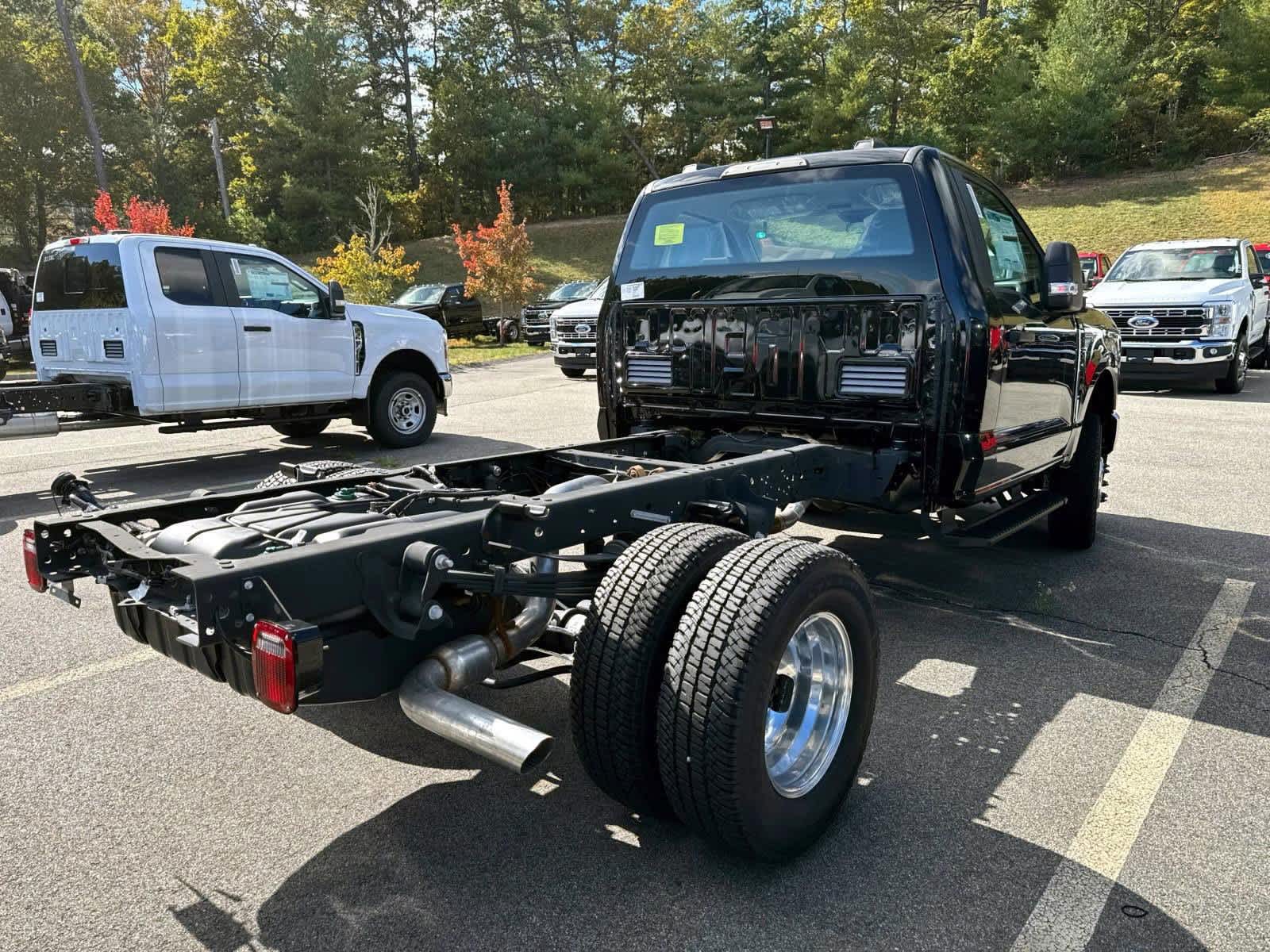 2025 Ford F-350 photo 4