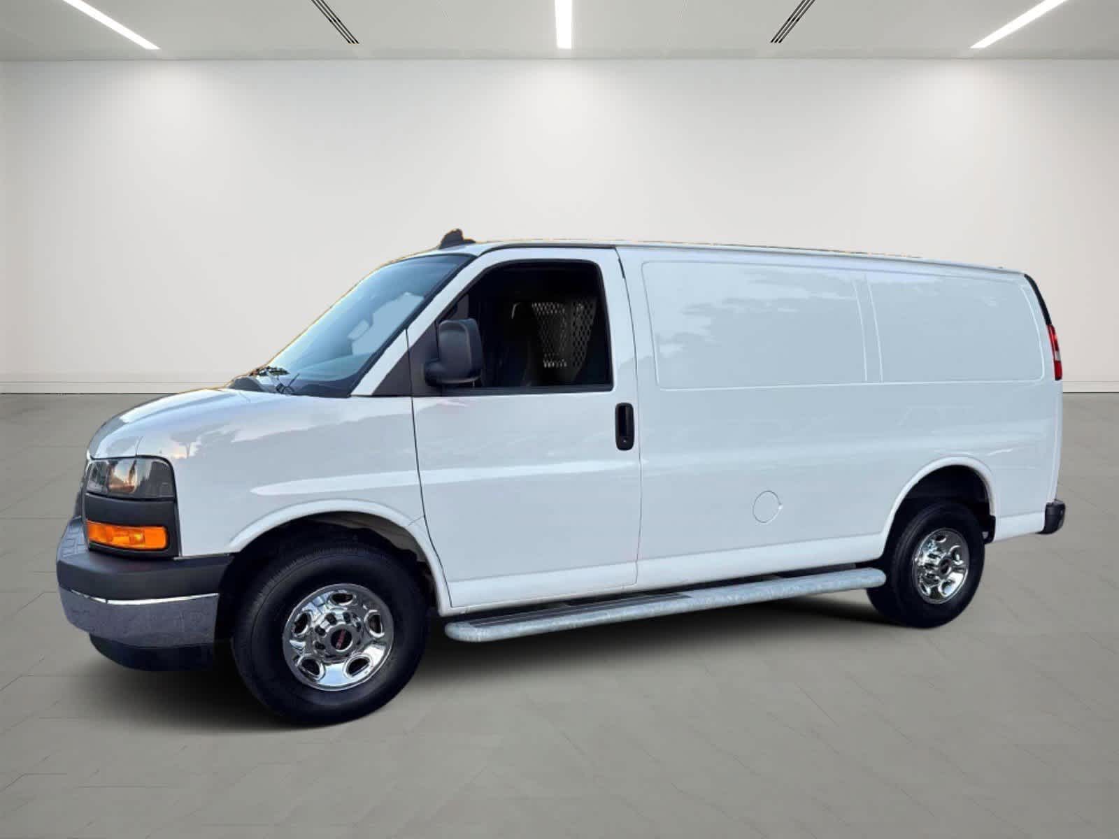 2023 GMC Savana Cargo Work Van's photo