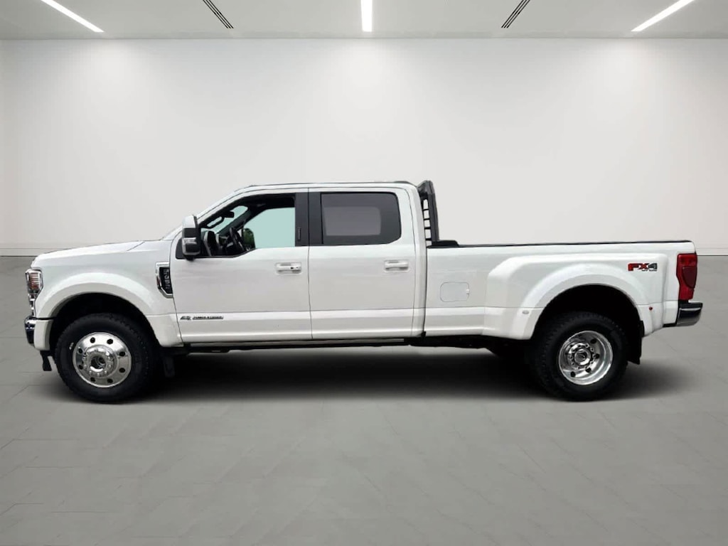 Used 2022 Ford Super Duty F-450 DRW Lariat 4WD Crew Cab 8 Box 4WD Crew Cab 8 Box