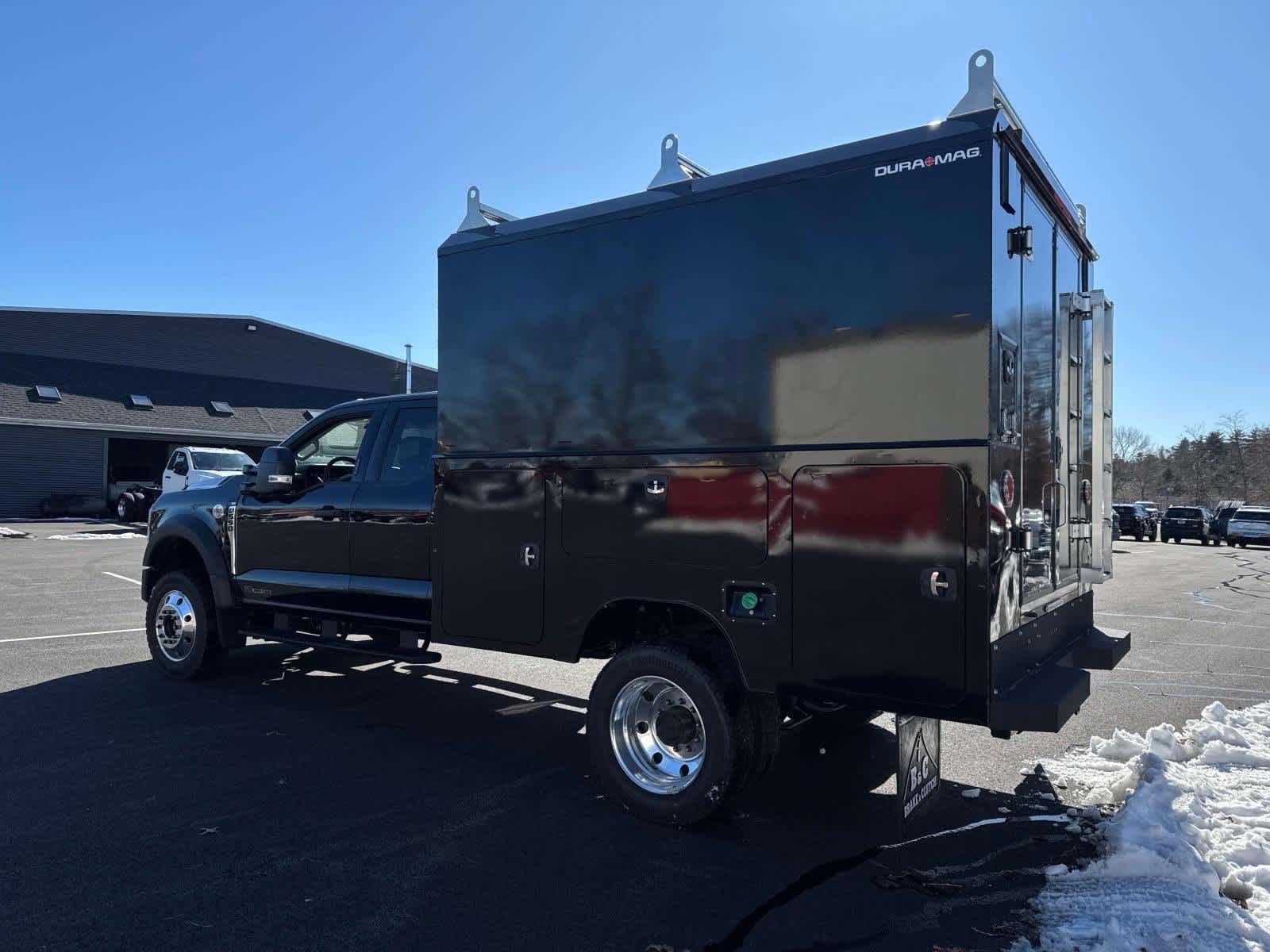 2024 Ford F-550 photo 3