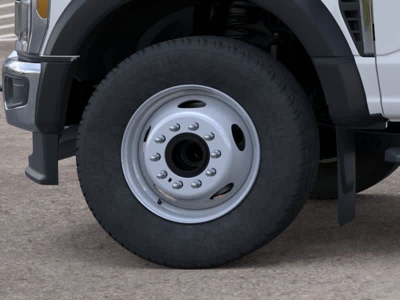 2025 Ford F-600 Super Duty Chassis Cab XL - Photo 19