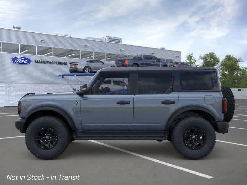 2025 Ford Bronco Outer Banks photo 3