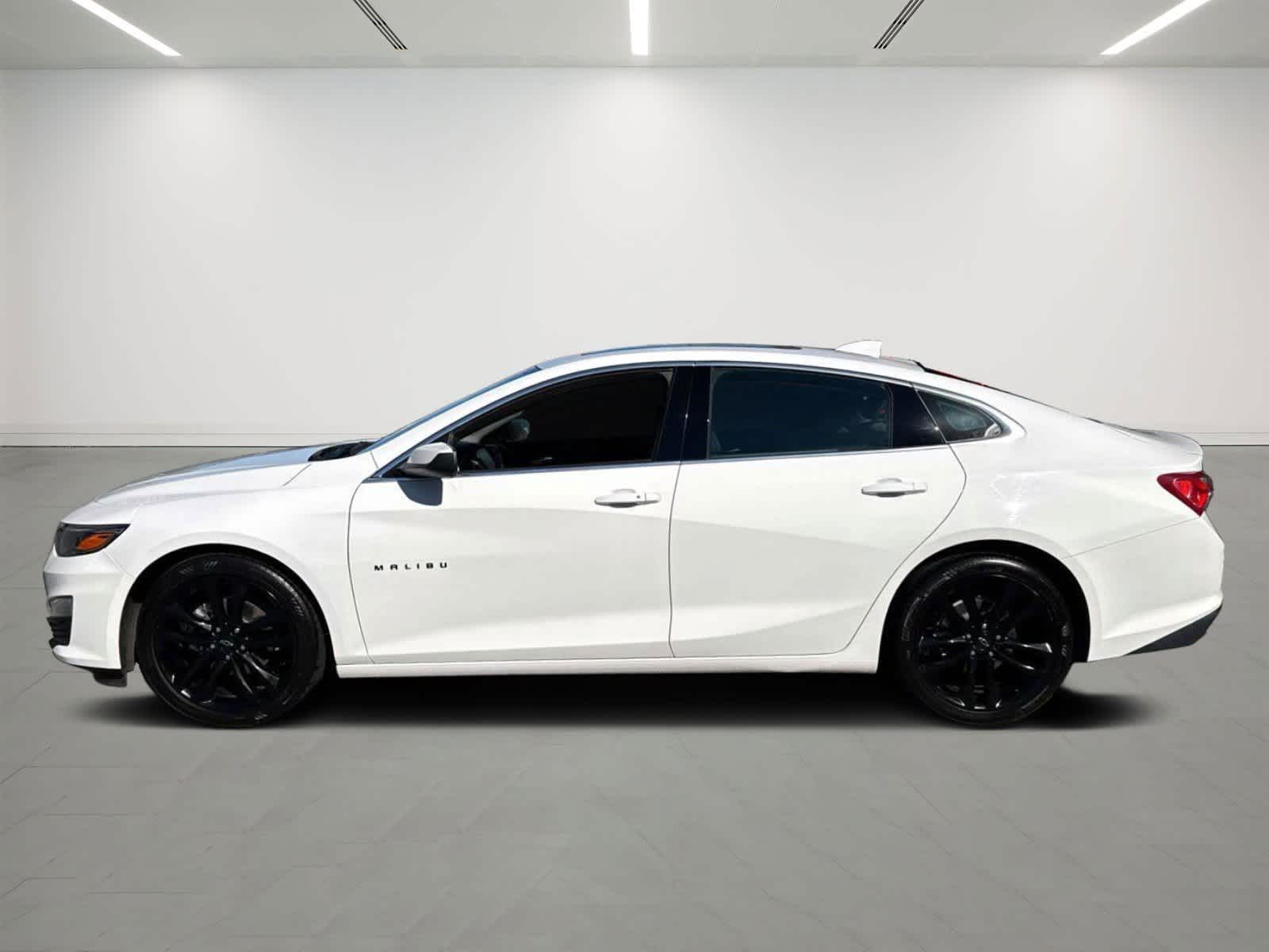 2023 Chevrolet Malibu 1LT photo 2