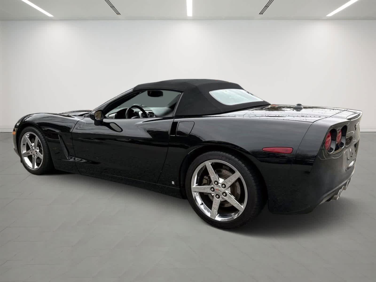 2005 Chevrolet Corvette Convertible photo 3
