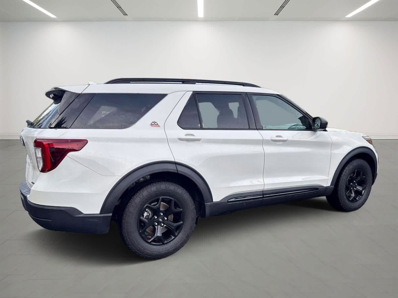 2022 Ford Explorer Timberline photo 2