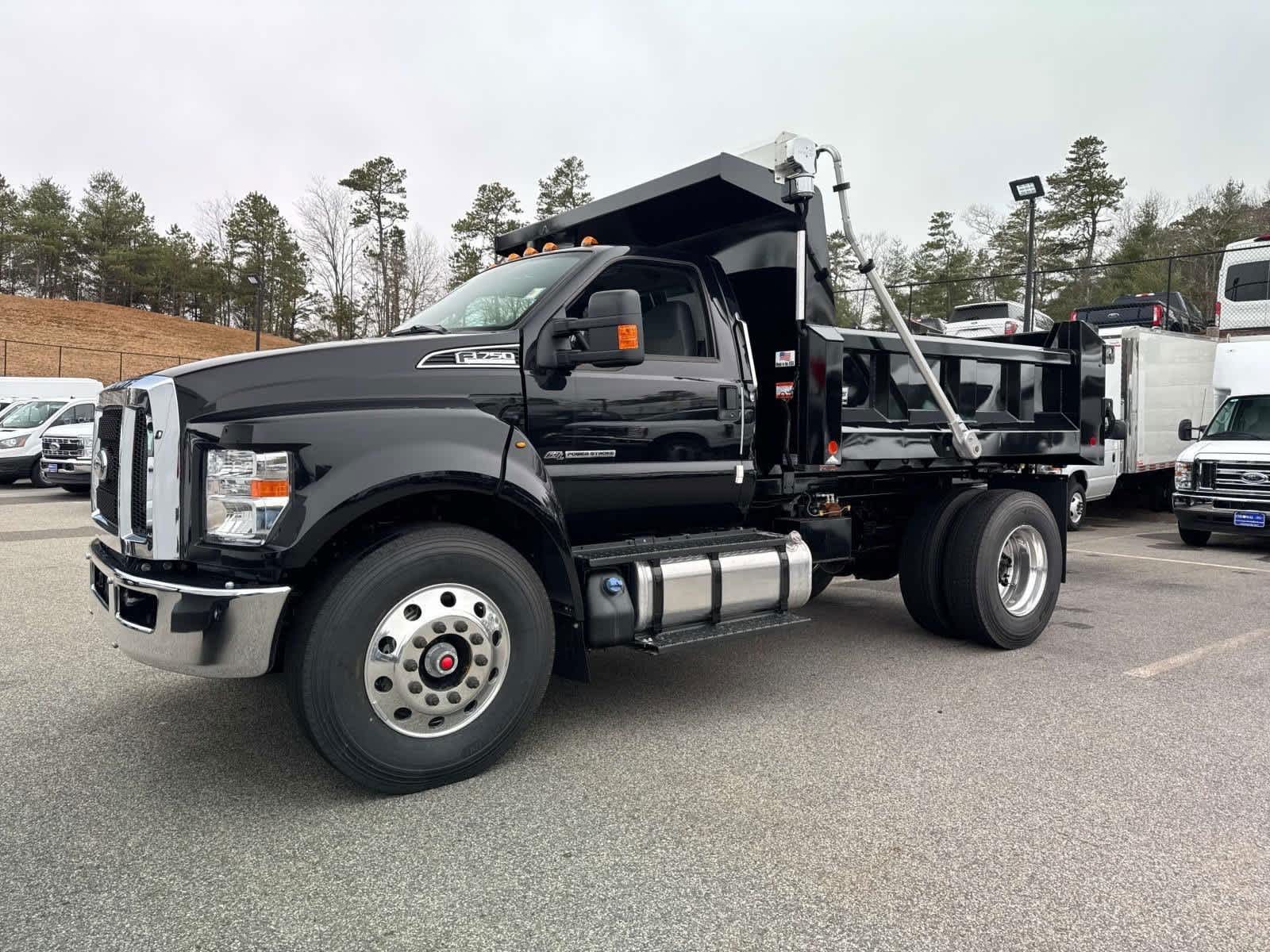 2025 Ford F-750's photo
