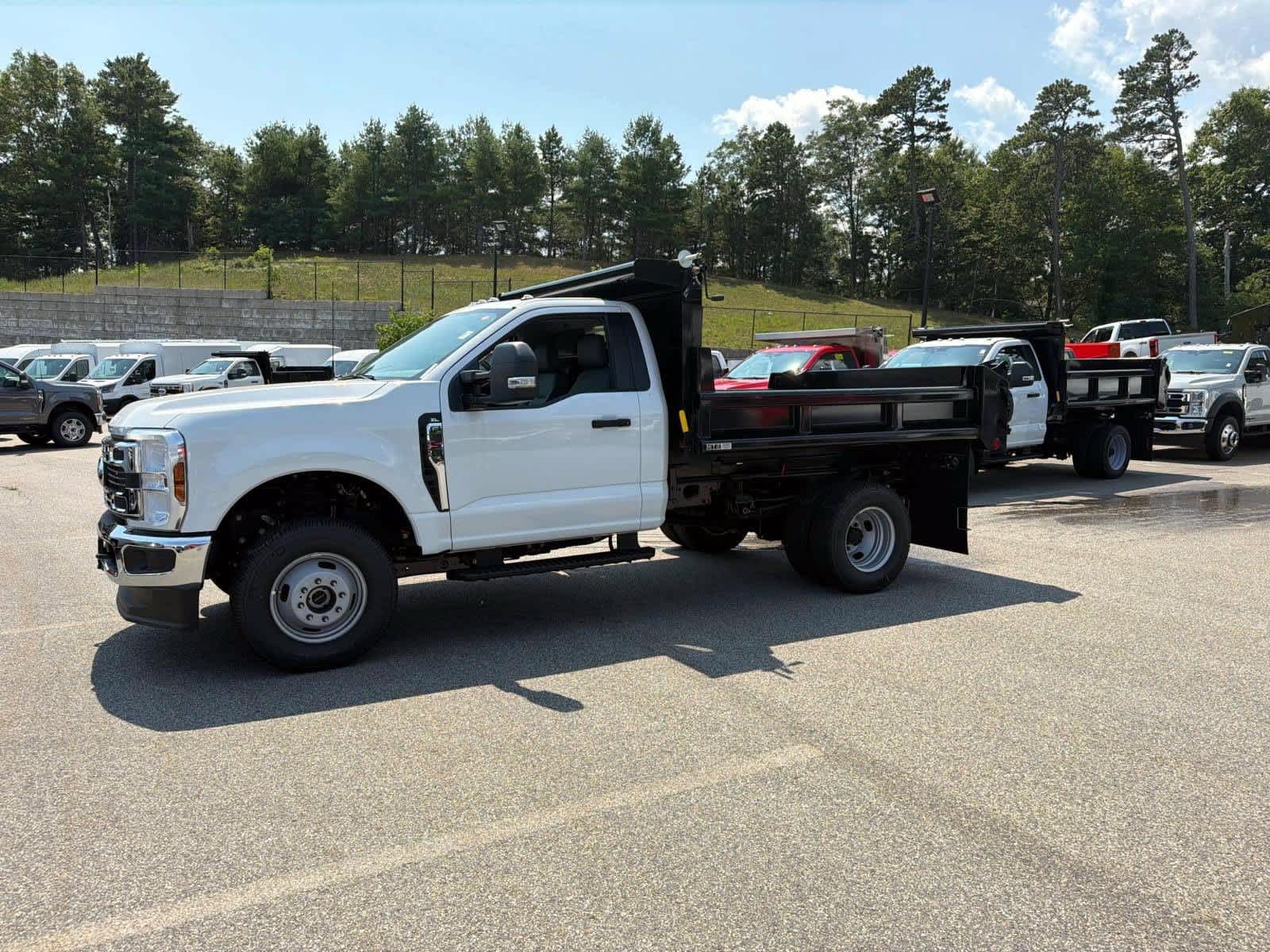 2026 Ford F-350 Super Duty Chassis Cab