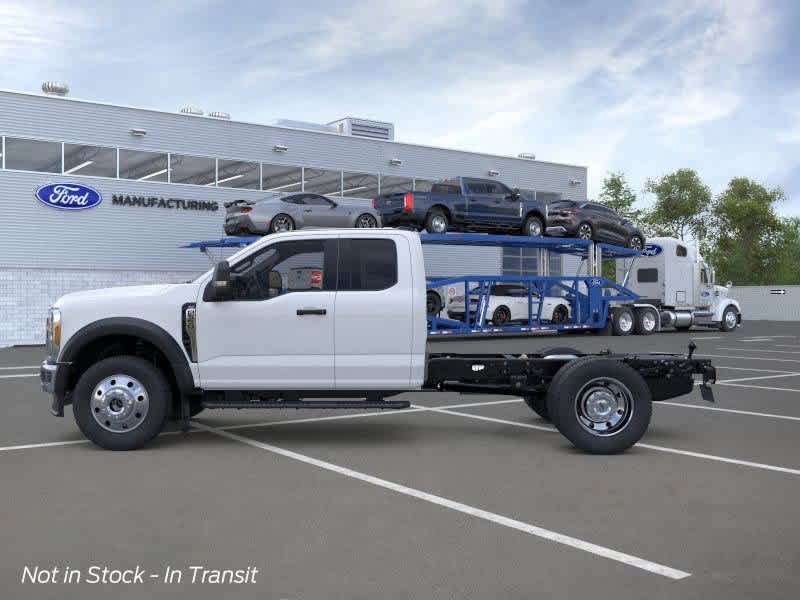 2026 Ford F-550 photo 2