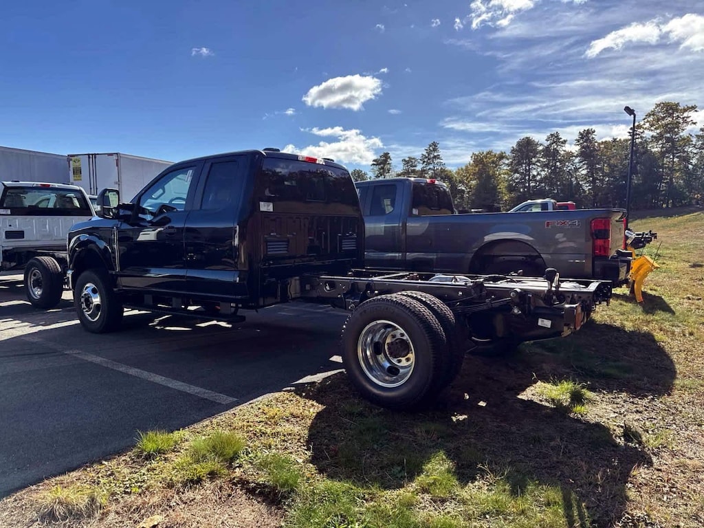 New 2026 Ford F-350 Chassis 4WD Supercab 168 WB 60 CA Truck Super Cab