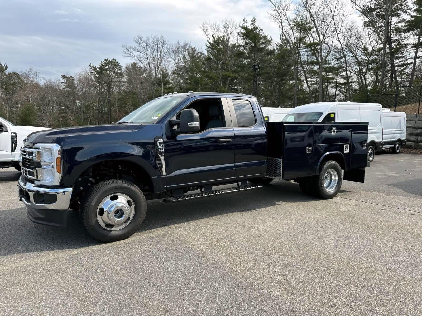 2025 Ford F-350 XL 4x4 SuperCab 168-In DRW's photo