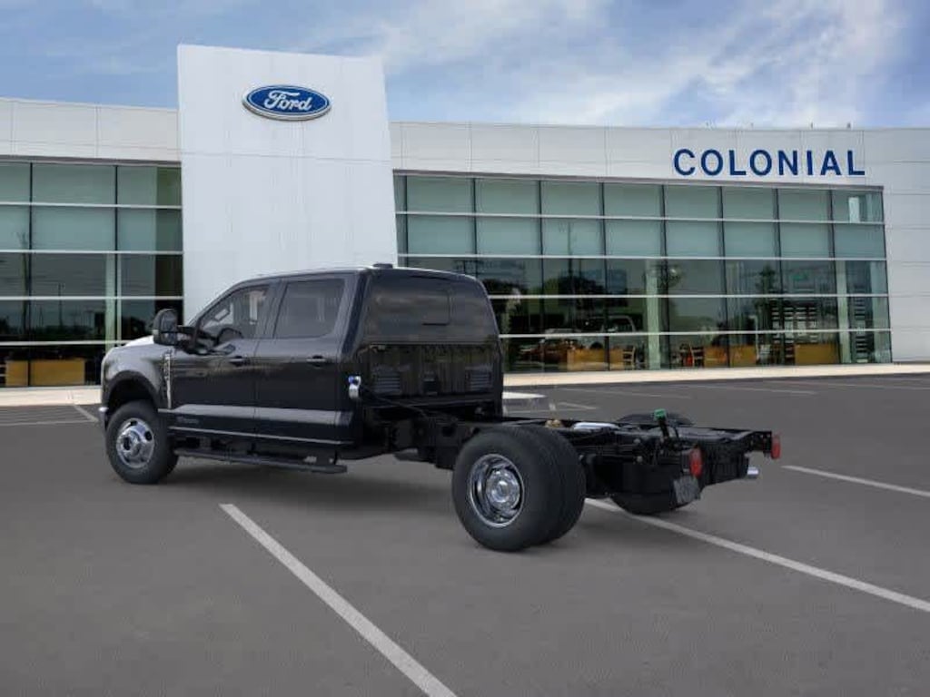 New 2026 Ford F-350 Chassis 4WD Crew Cab 179 WB 60 CA Truck Crew Cab