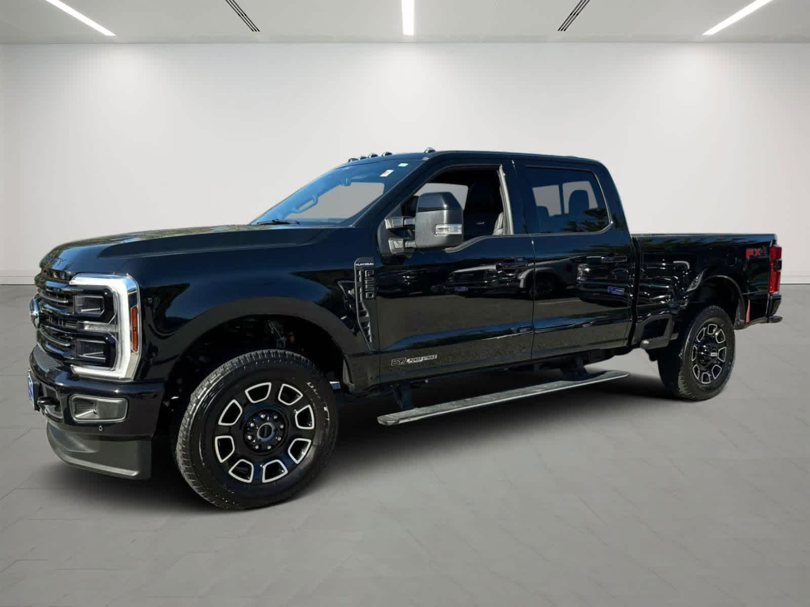 2025 Ford F-250 Super Duty Platinum's photo