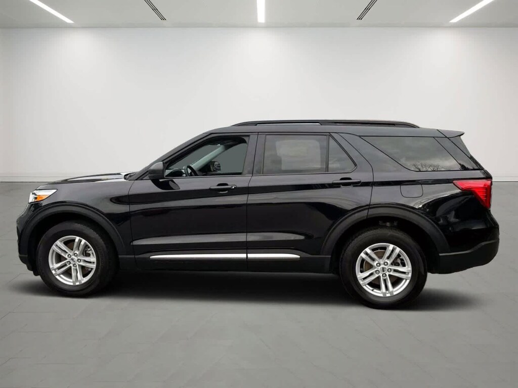Used 2023 Ford Explorer XLT 4WD