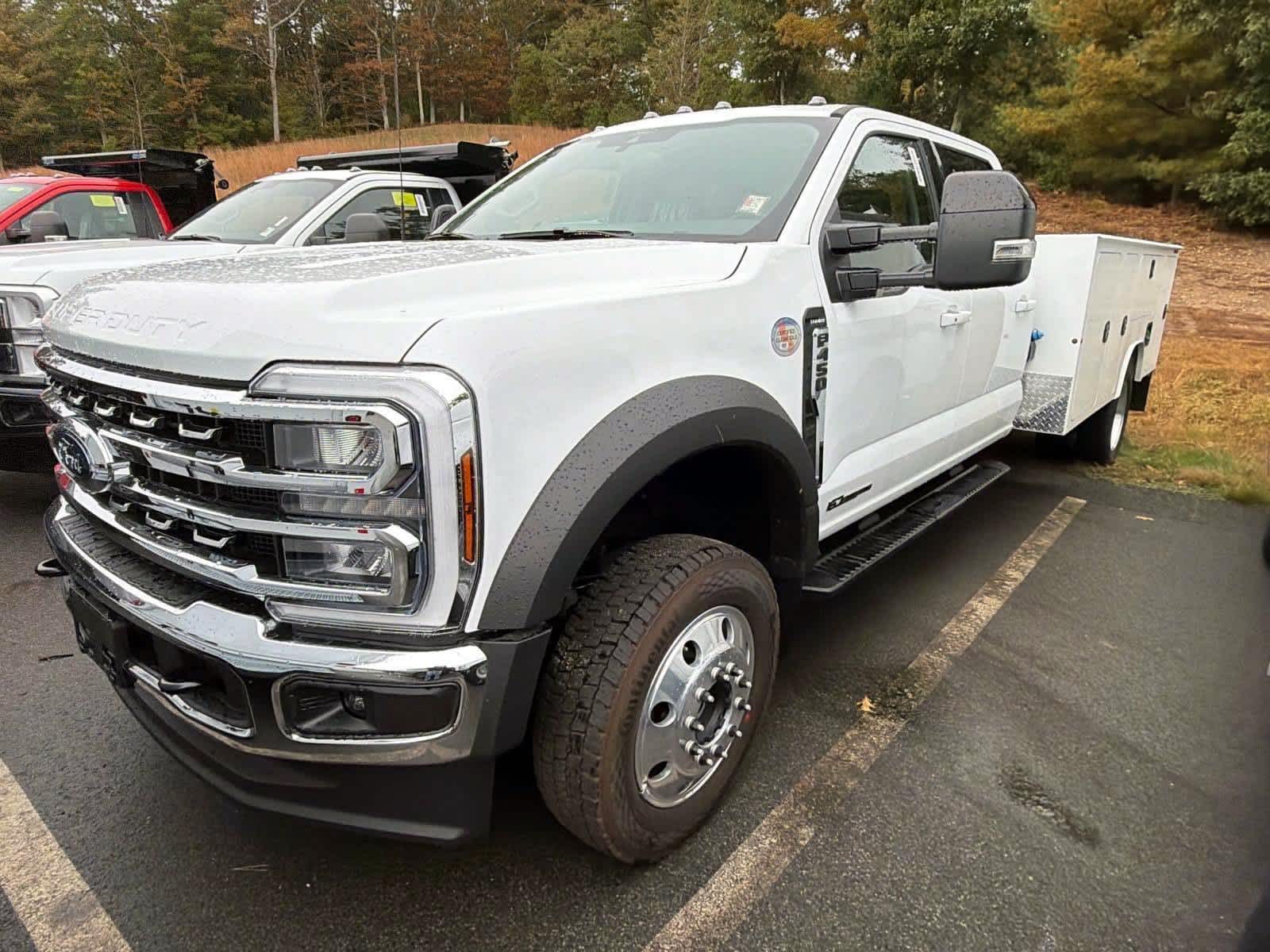2026 Ford F-450 Super Duty Chassis Cab Lariat