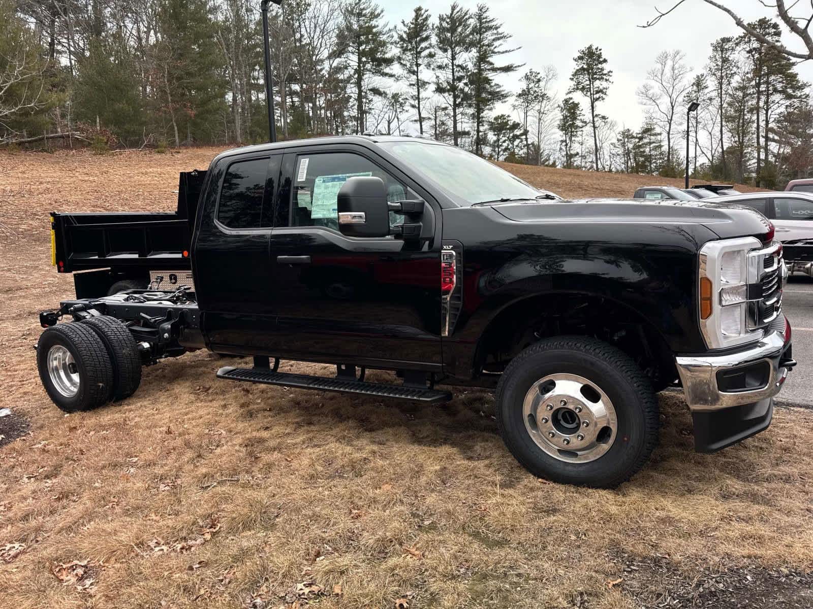 2024 Ford F-350 photo 3