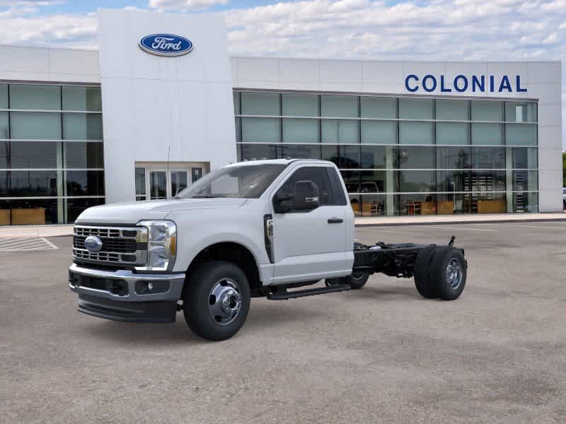 2026 Ford F-350 Super Duty Chassis Cab