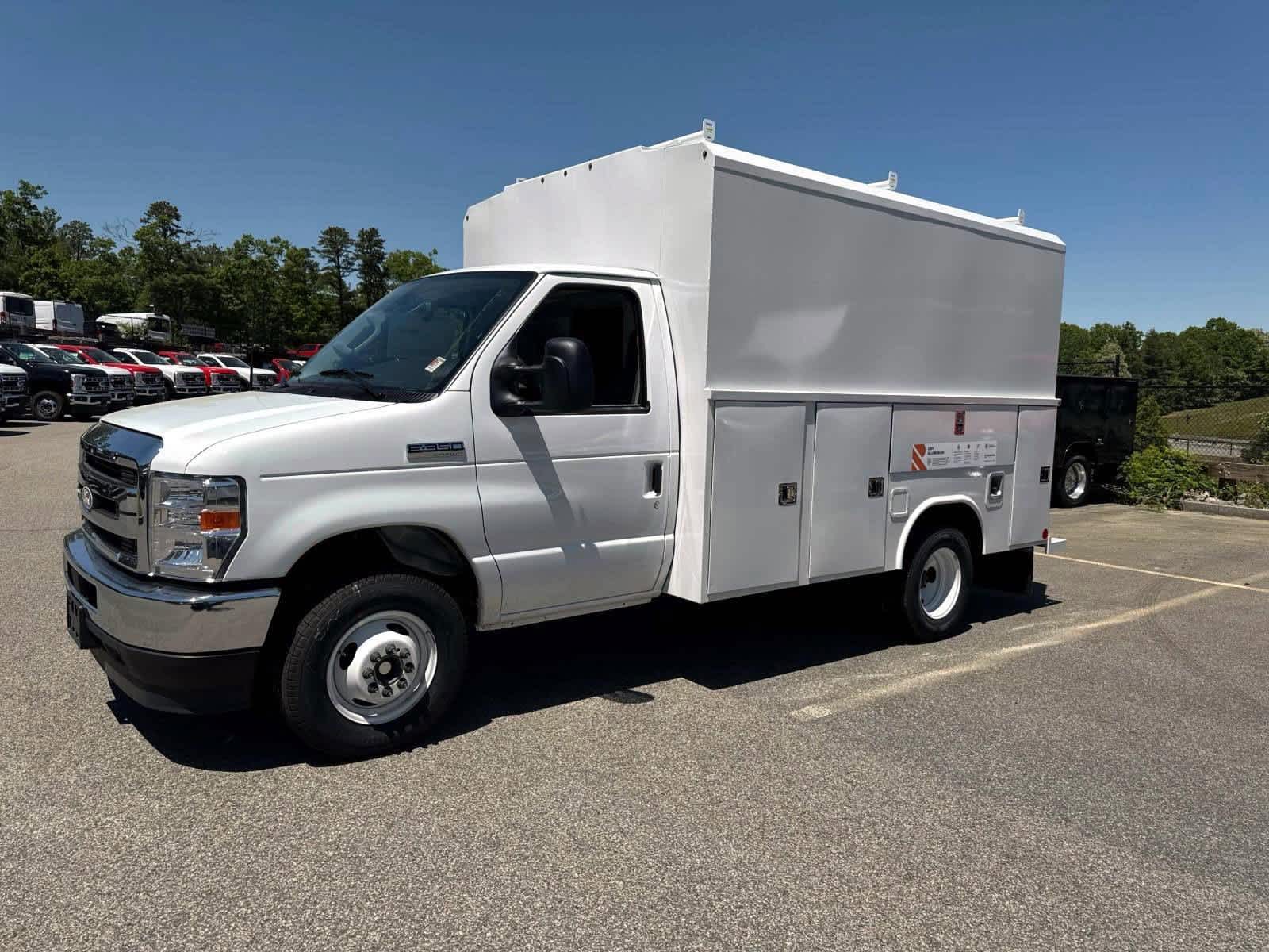 2027 Ford E-Series DRW E-350 Super Duty 138 in WB's photo