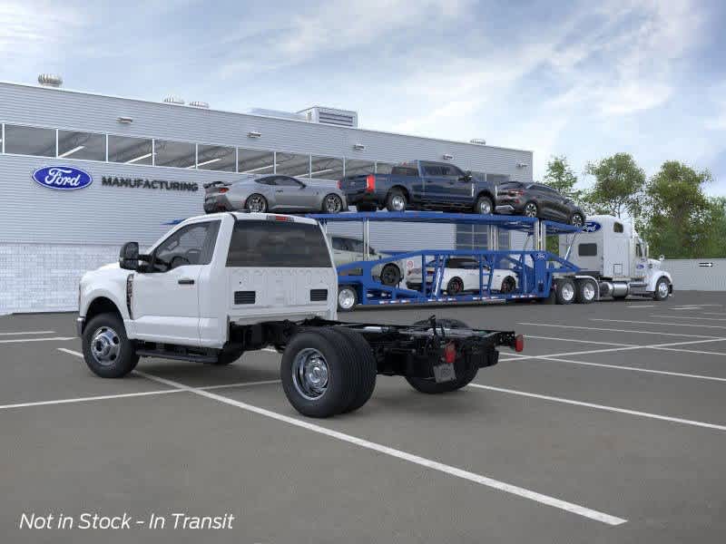 2026 Ford F-350 photo 2