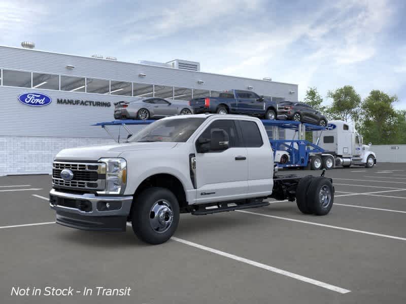 2026 Ford F-350 XL 4x4 SuperCab 168-In DRW's photo