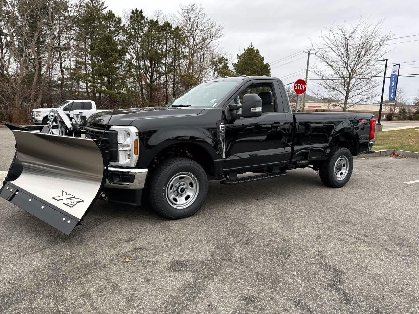 2026 Ford F-350 Super Duty XL's photo