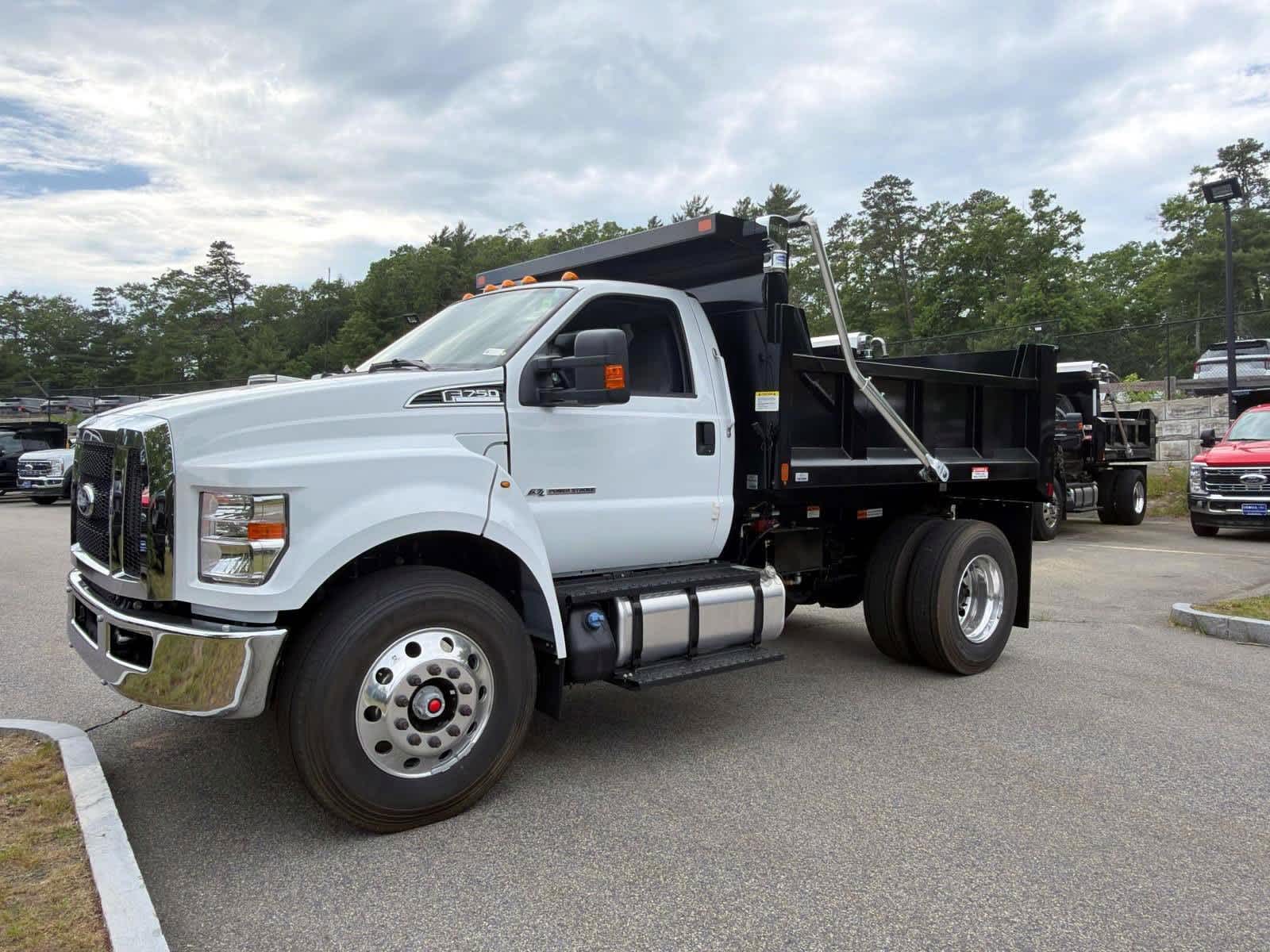 2025 Ford F-750's photo