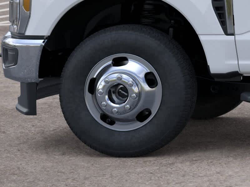 2026 Ford F-350 Super Duty Chassis Cab XL - Photo 19