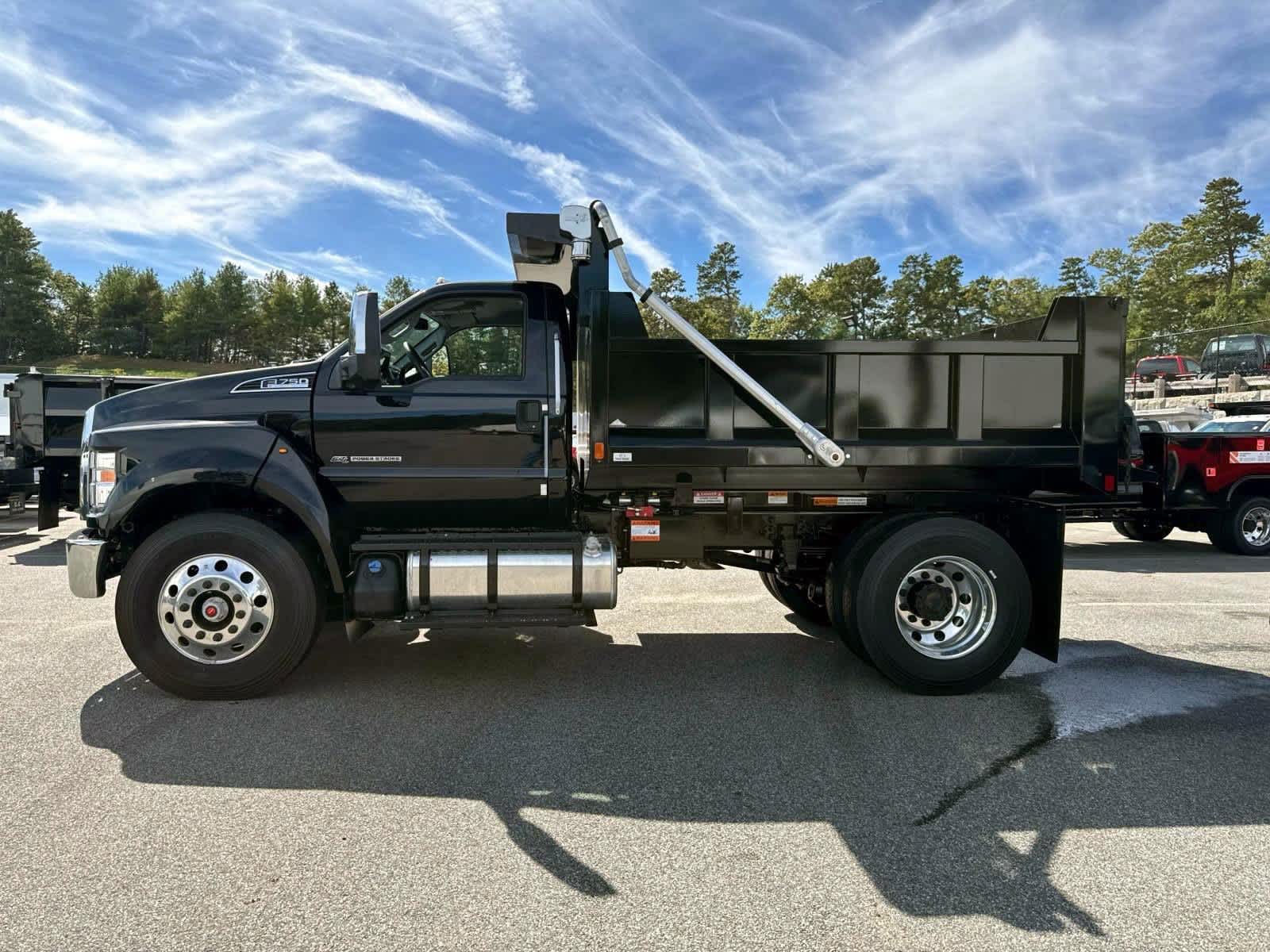 2025 Ford F-750 Regular Cab photo 2