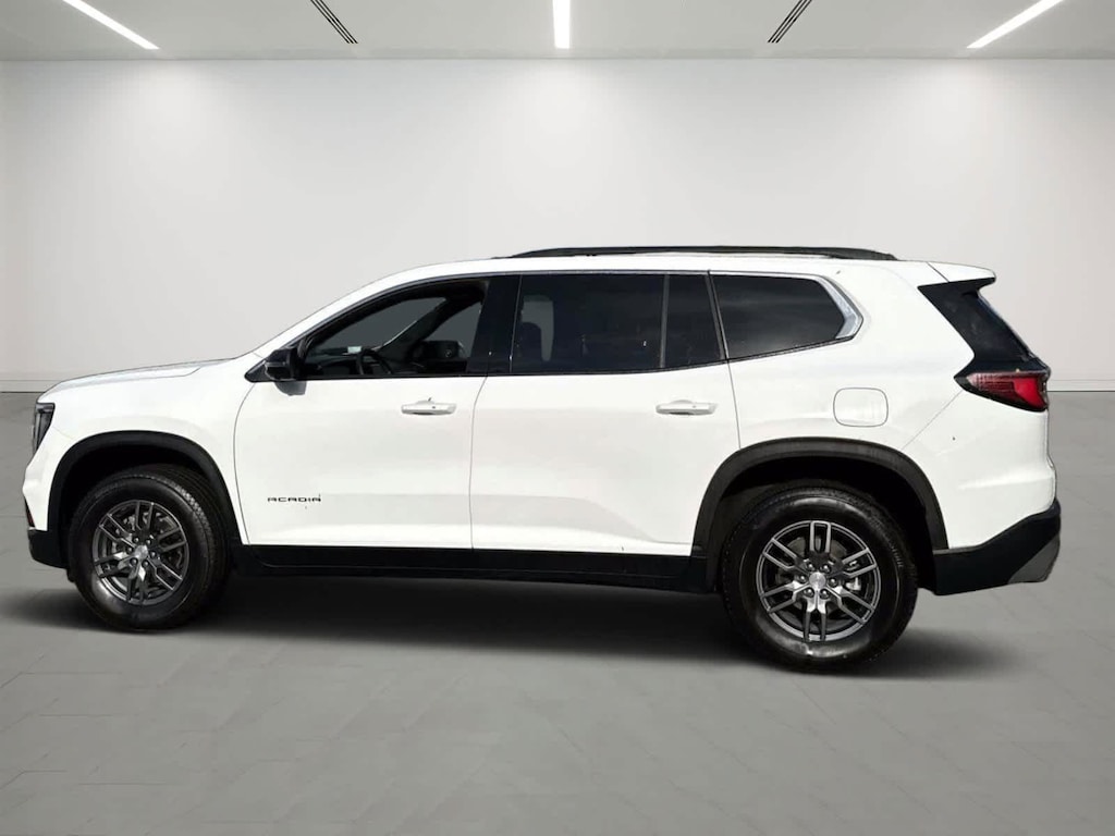Used 2025 GMC Acadia AWD Elevation
