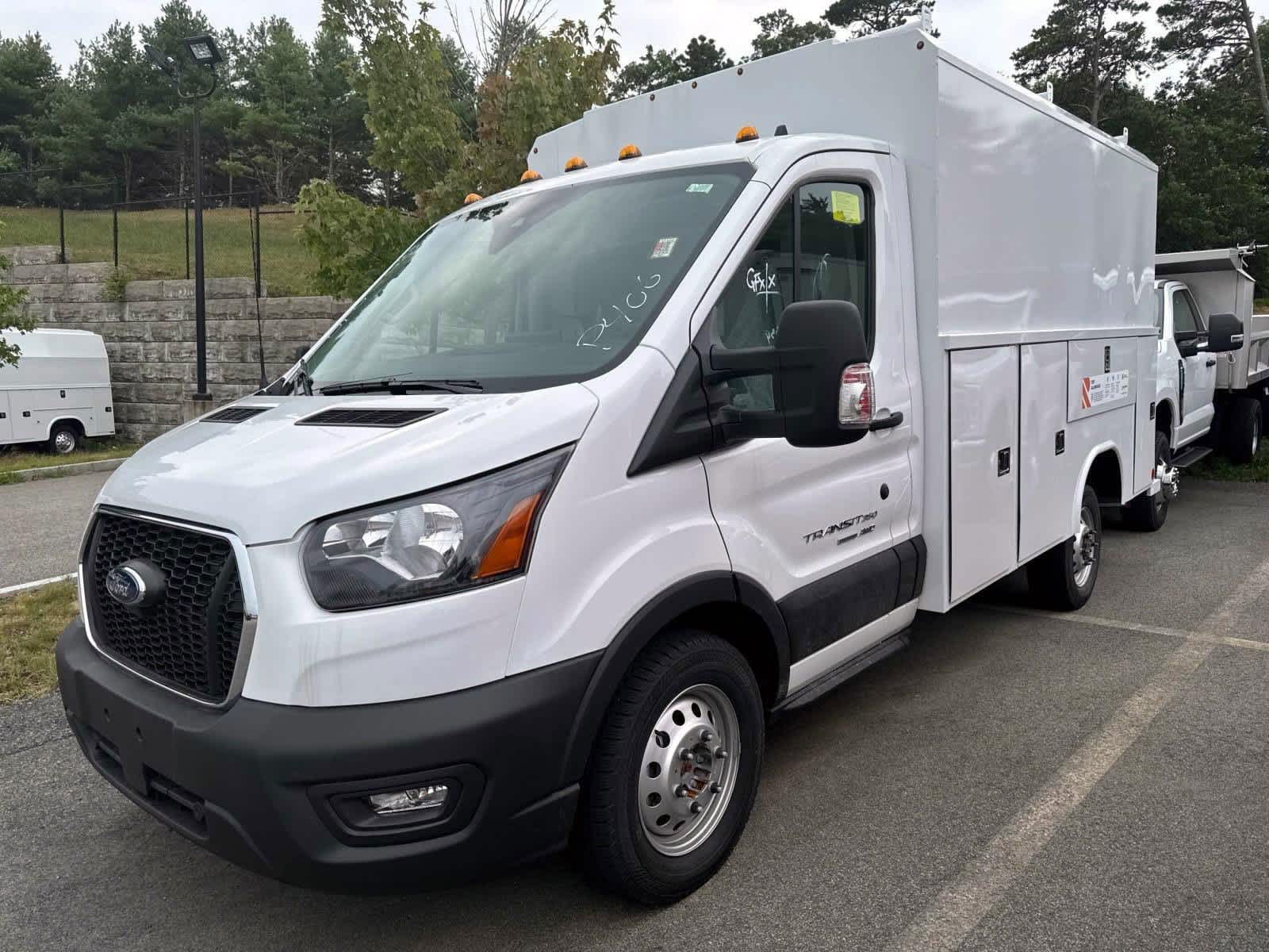 2024 Ford Transit Cutaway Base's photo