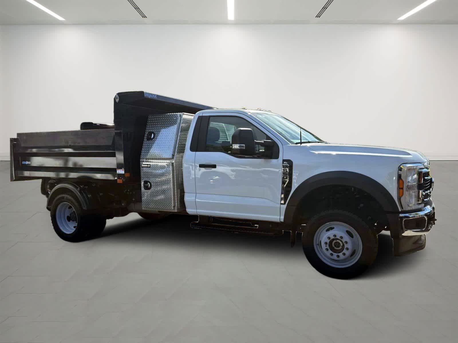 2024 Ford F-550 XL photo 2