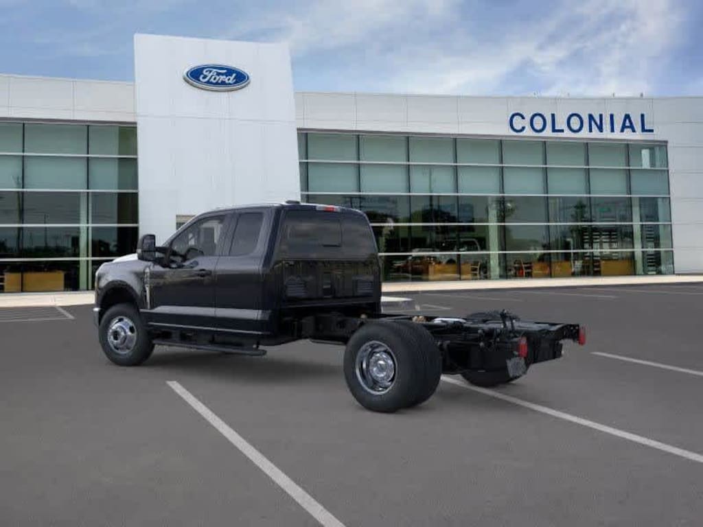 New 2025 Ford F-350 Chassis XL 4WD Supercab 168 WB 60 CA Truck Super Cab