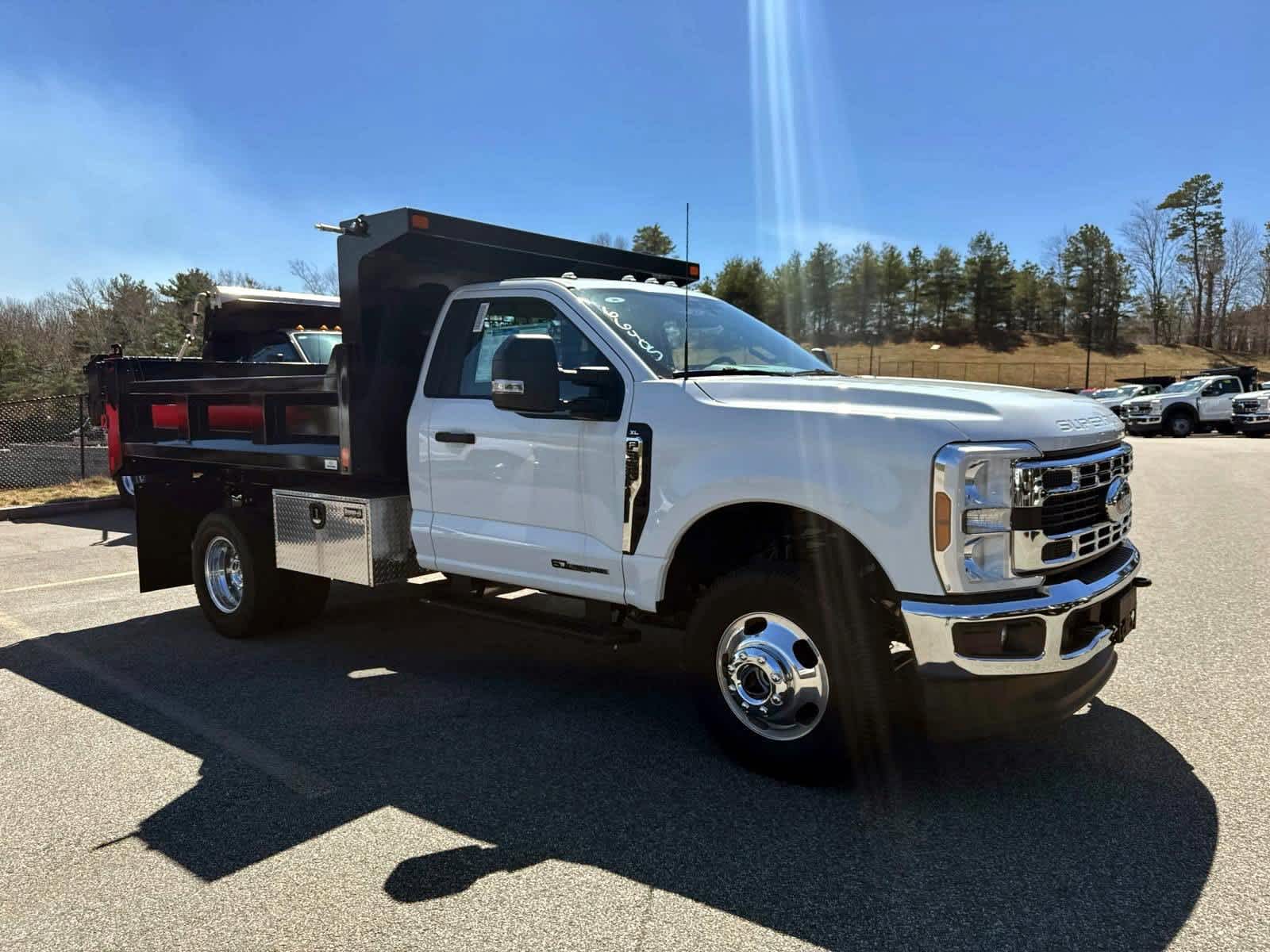 2026 Ford F-350 Super Duty Chassis Cab XL - Photo 6