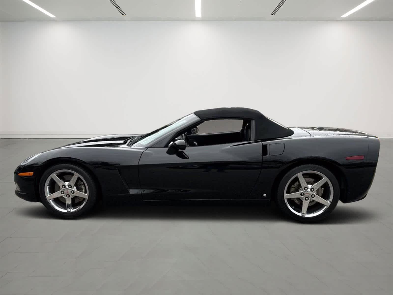 2005 Chevrolet Corvette Convertible photo 2