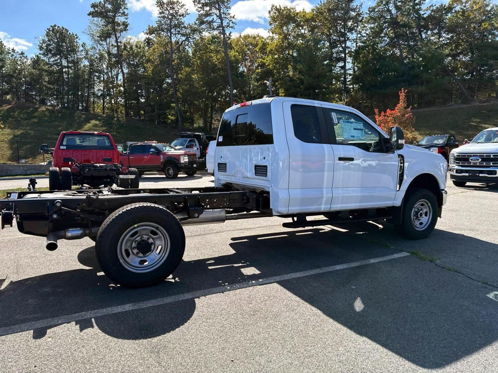 2026 Ford F-350 photo 4