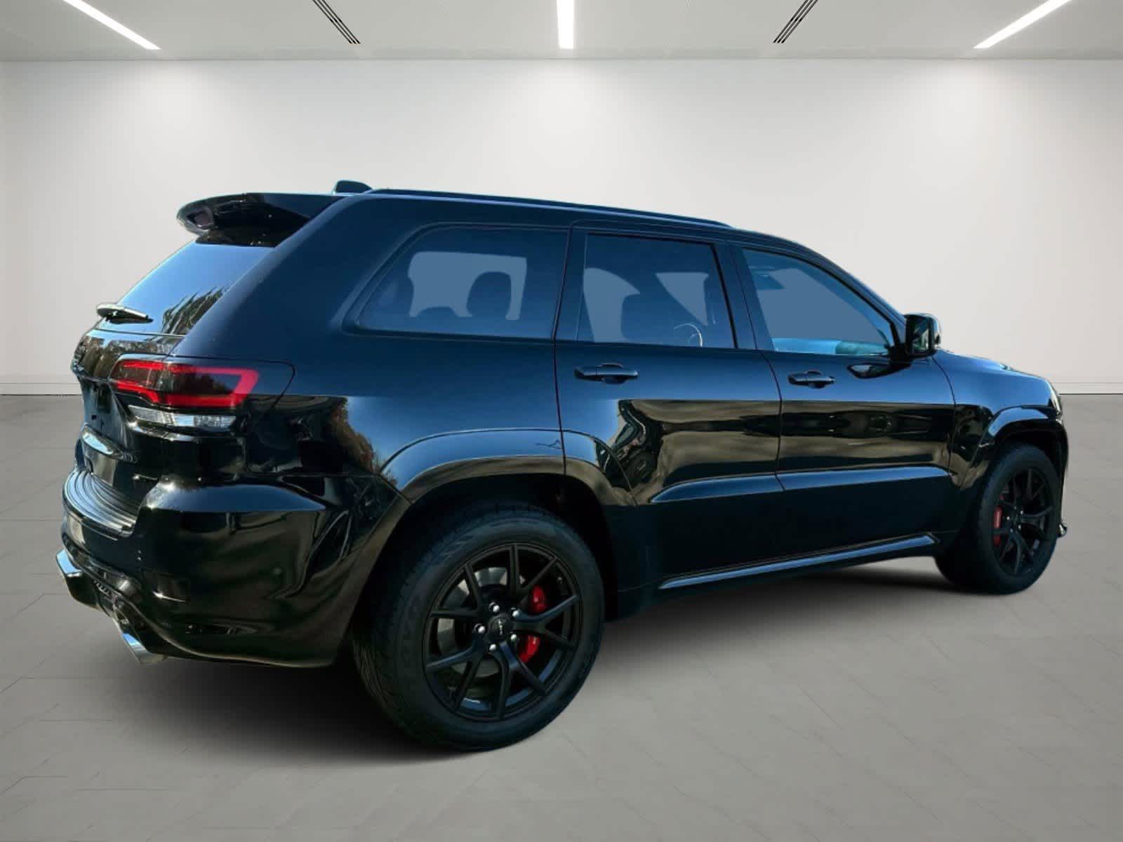 2019 Jeep Grand Cherokee SRT8 photo 4