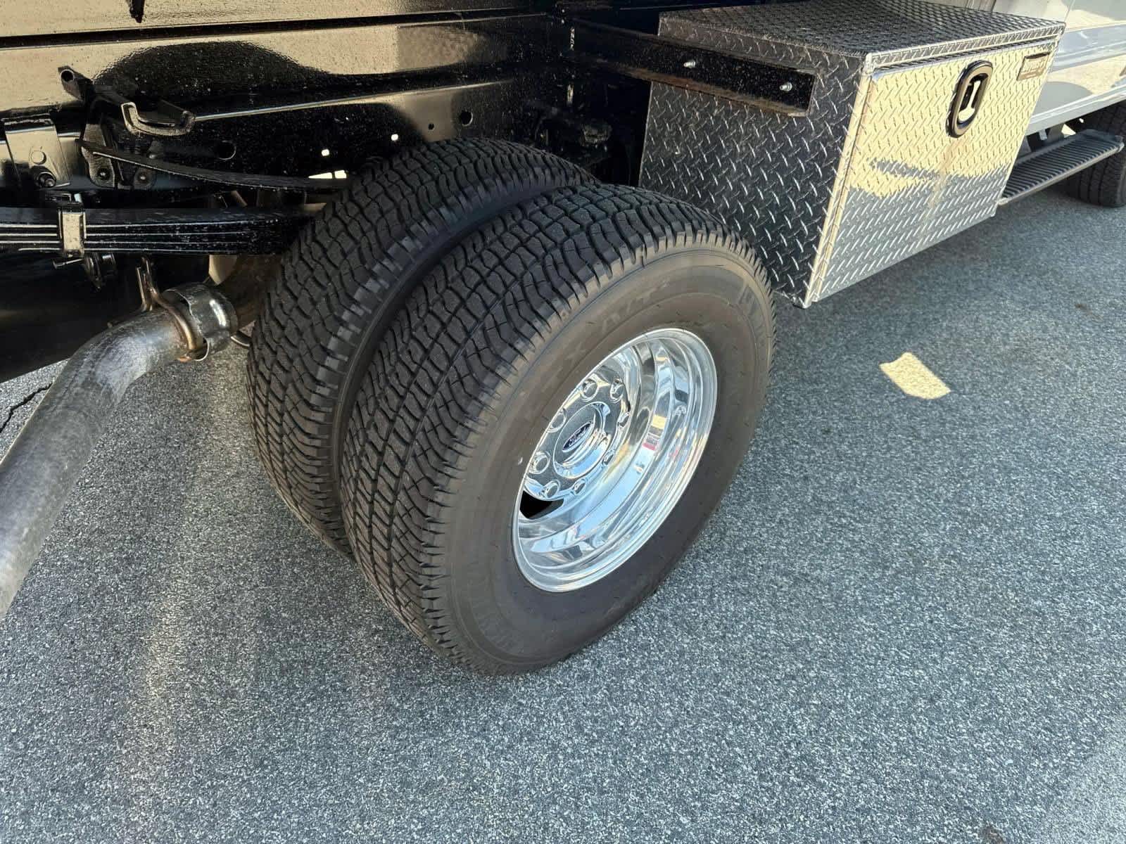 2026 Ford F-350 Super Duty Chassis Cab XL - Photo 8