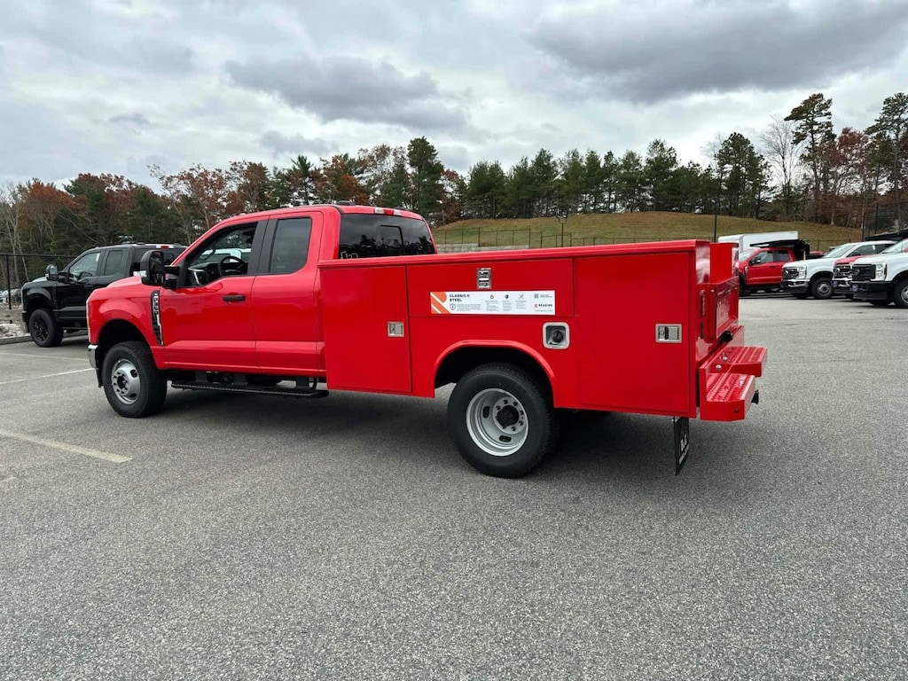 New 2026 Ford F-350 UTILITY BODY 4WD Supercab 168 WB 60 CA Truck Super Cab