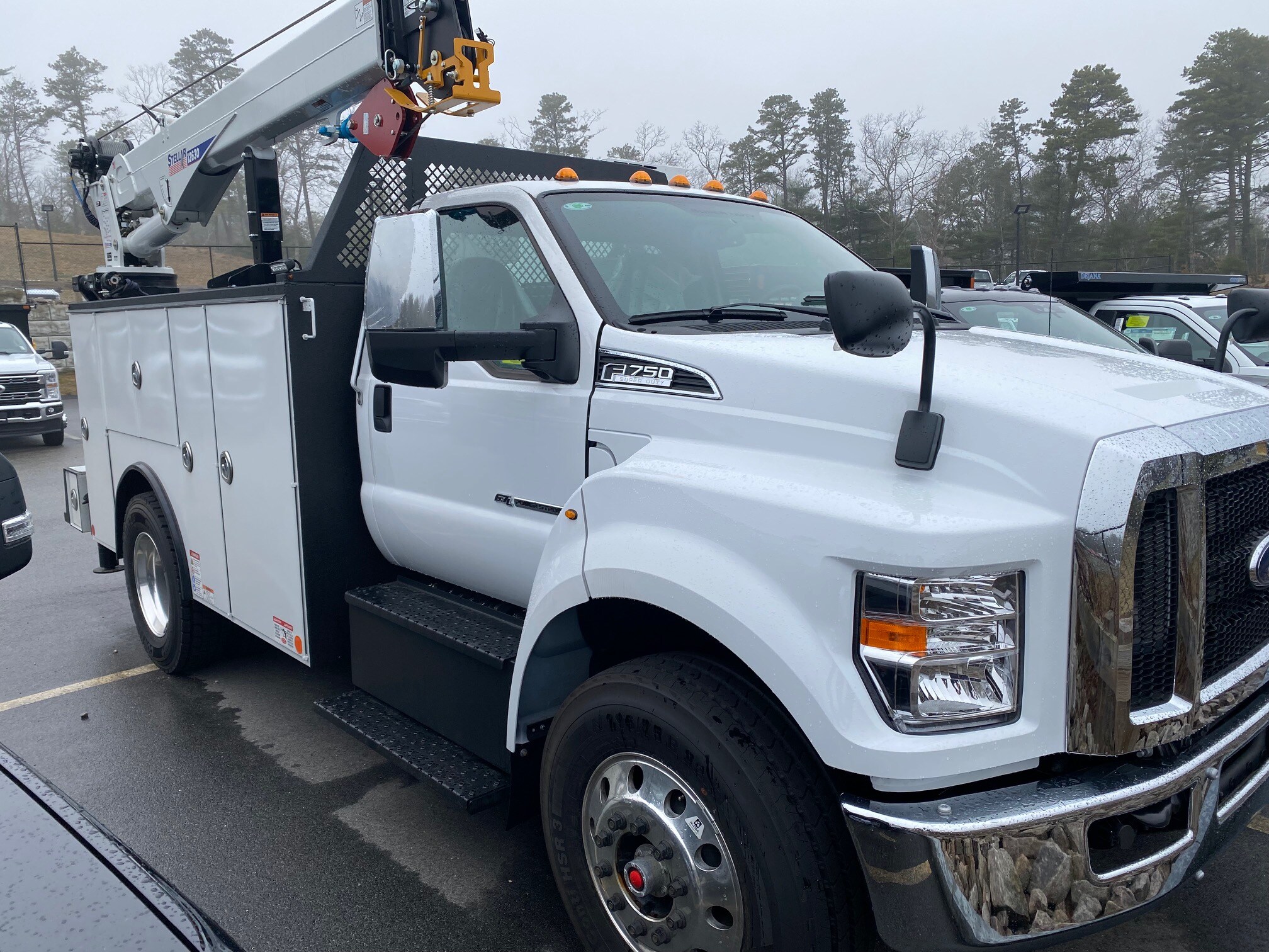 2024 Ford F-750 photo 2