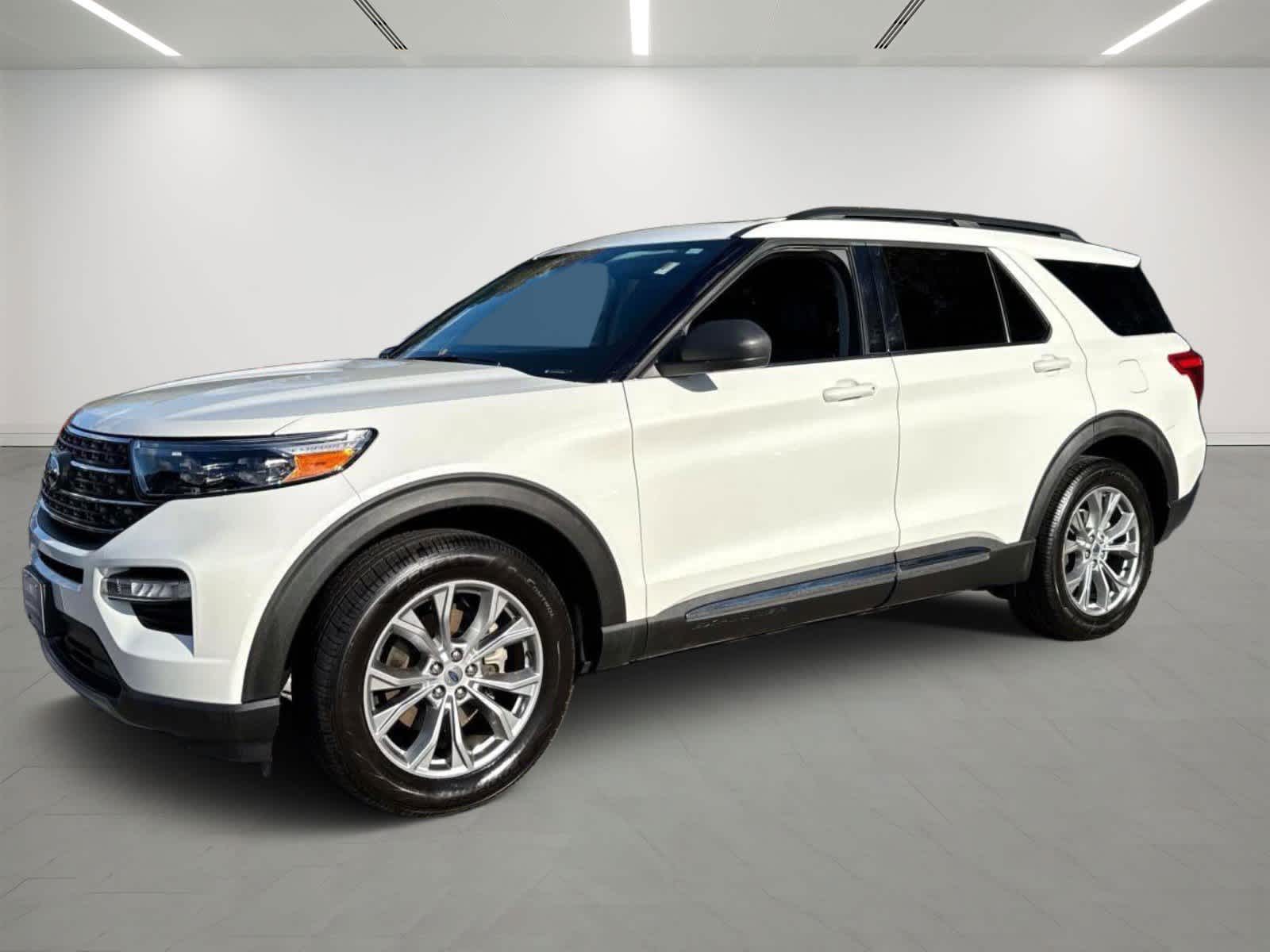 2022 Ford Explorer XLT's photo